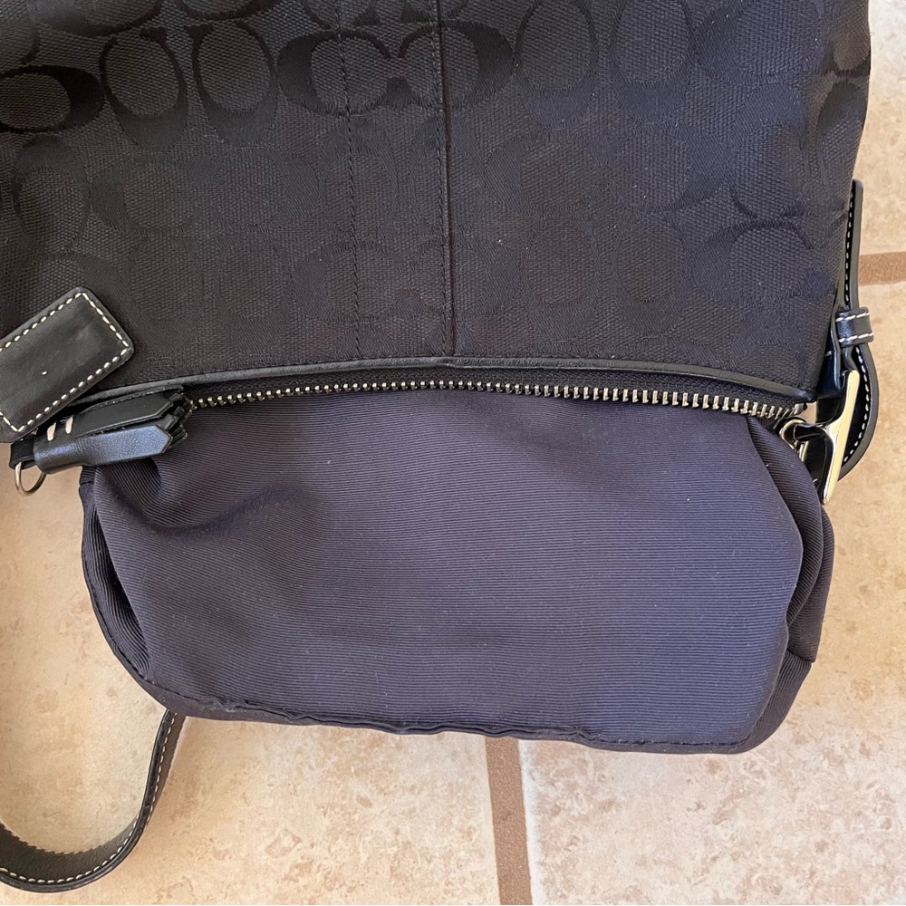 Coach Vintage Black Signature E/W Demi Bag 6371 - Picture 8 of 12